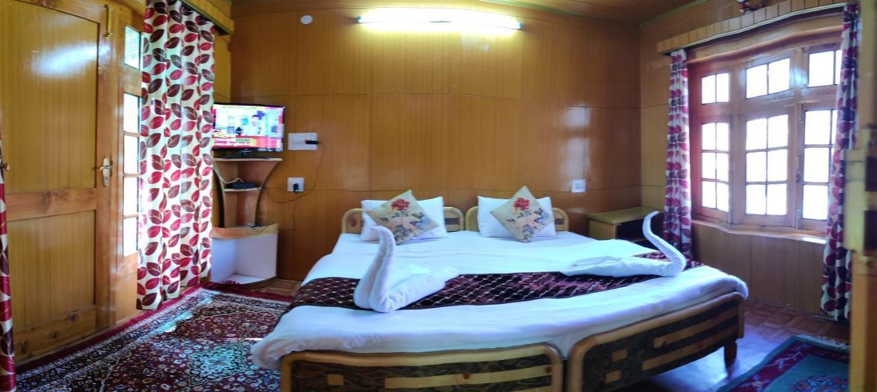 Youthok Guest House เลห์ ภายนอก รูปภาพ