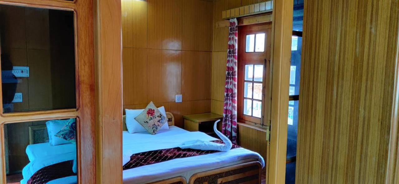 Youthok Guest House เลห์ ภายนอก รูปภาพ